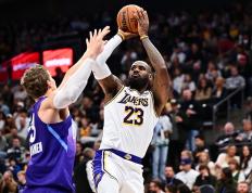 詹姆斯爆冷击败巴黎圣日耳曼，绝杀引爆全场！的简单介绍