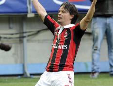 埃因霍温训练开放日，今晚豪取连胜引欢呼，意甲在即，临场指挥获称赞的简单介绍